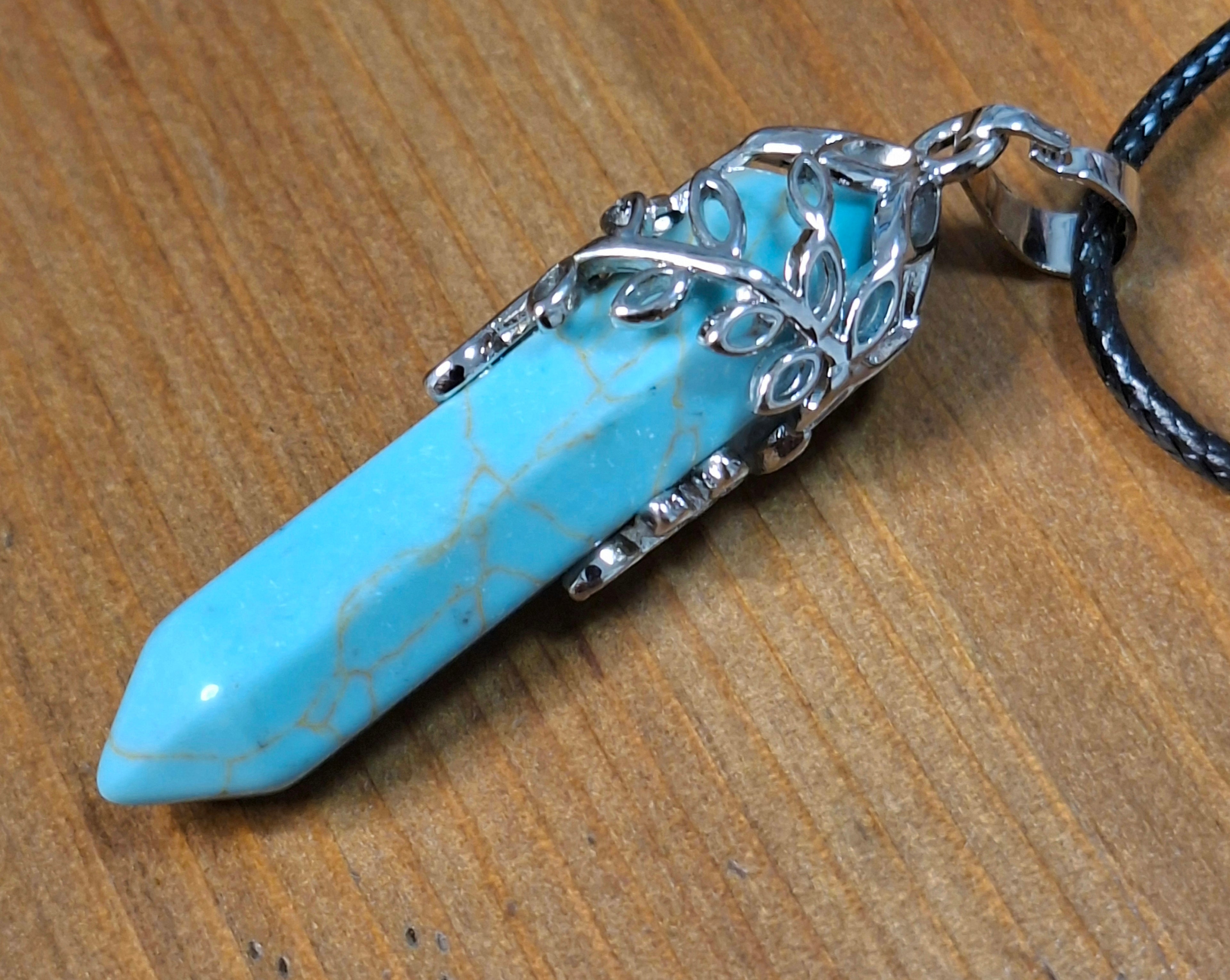 תליון אבן חן עם מתכת אל חלד